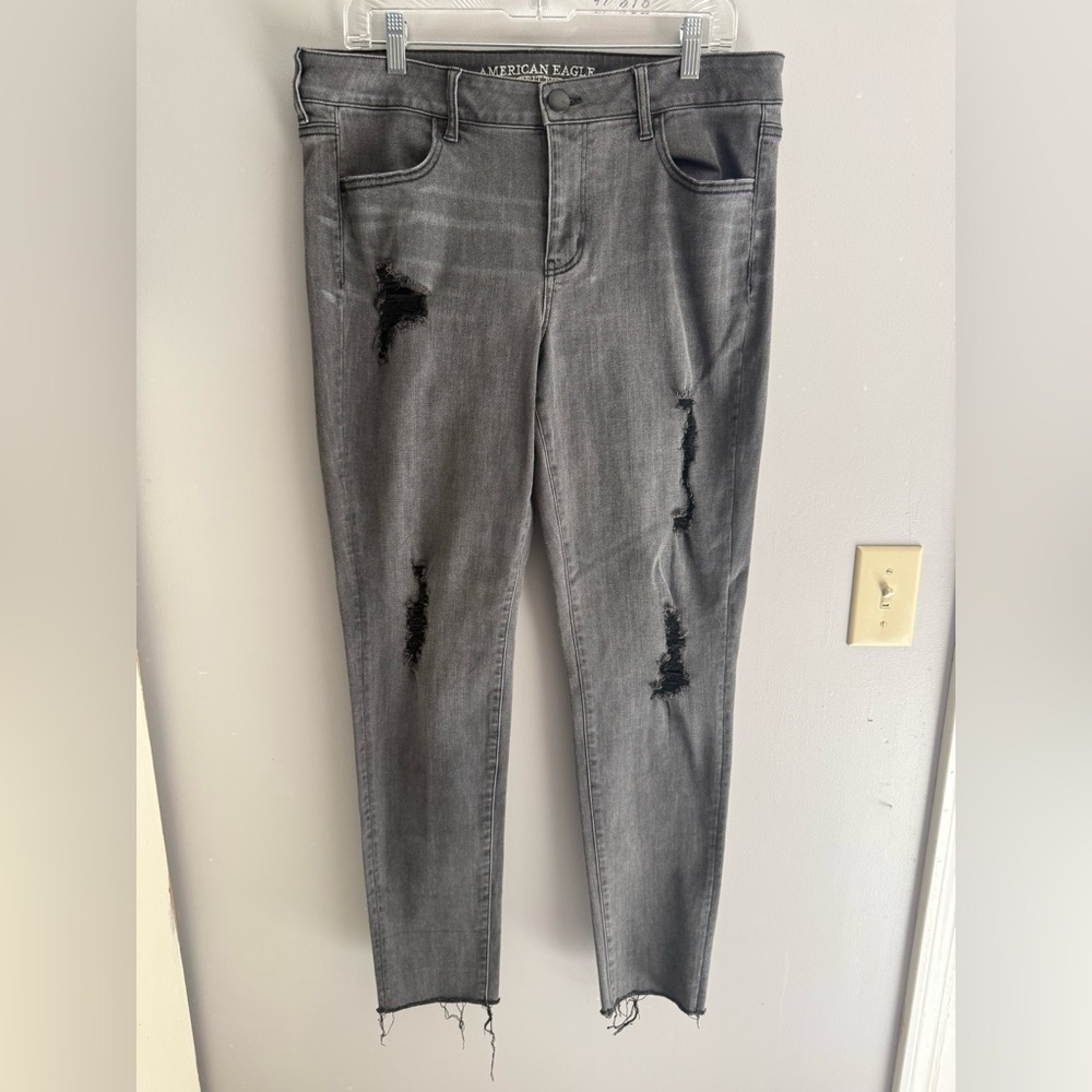 American Eagle Womens Black Super Stretch Black Skinny Jegging SZ 16 Distressed